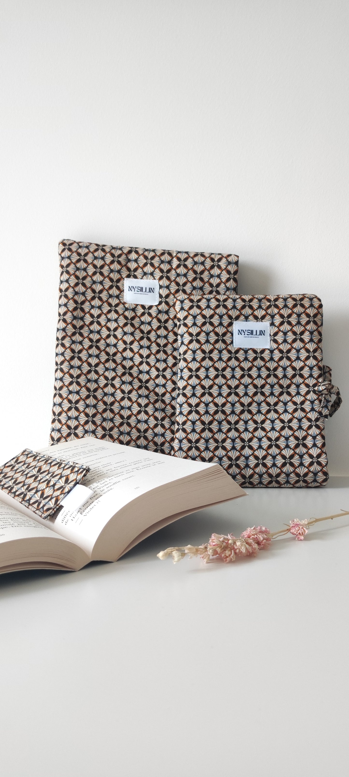 Kit housse de livre + marque page